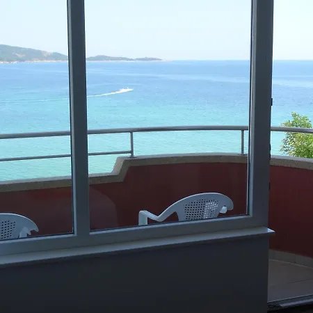 Πανσιόν Dobrevi 4*