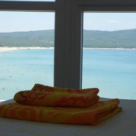 Dobrevi Πανσιόν 4*