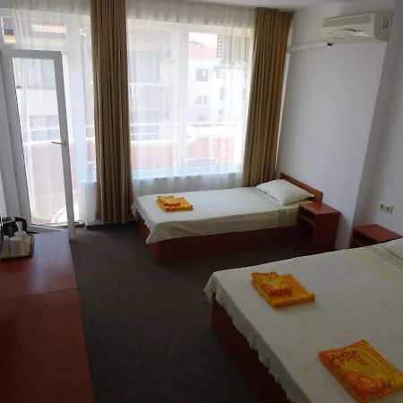 Πανσιόν Dobrevi 4*