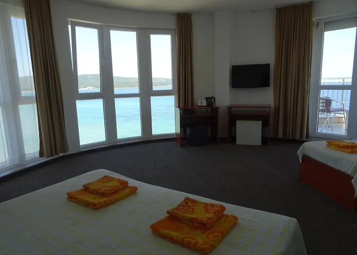 בית הארחה Dobrevi