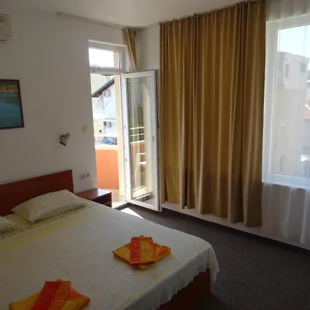 Guest house Dobrevi *
