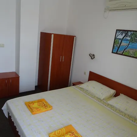 Dobrevi Guest house *