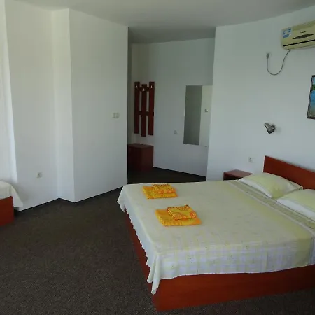 Guest house Dobrevi *