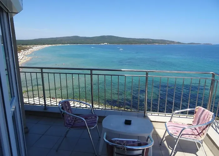 Dobrevi Πανσιόν 4*