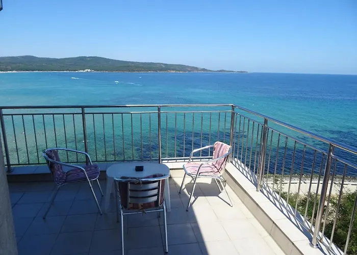 Πανσιόν Dobrevi