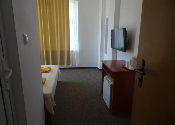 Dobrevi Πανσιόν 4*