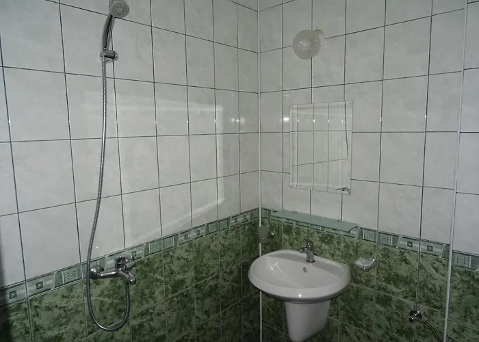 Dobrevi Πανσιόν 4*