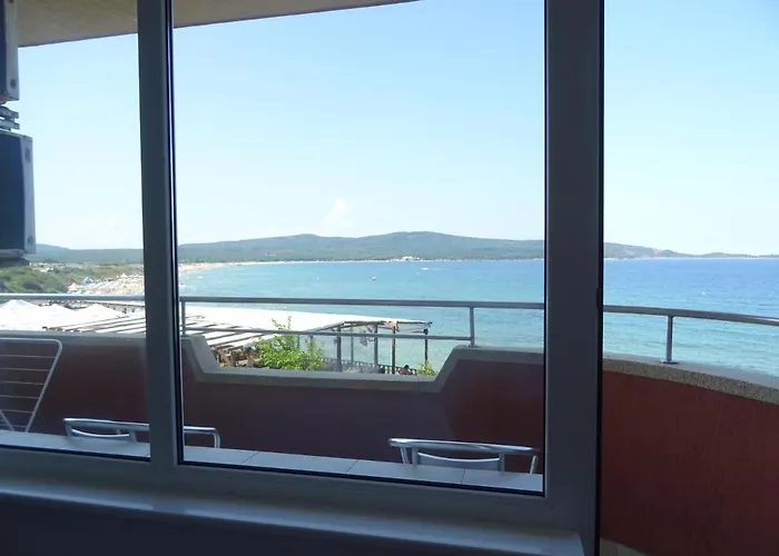 Dobrevi Πανσιόν 4*