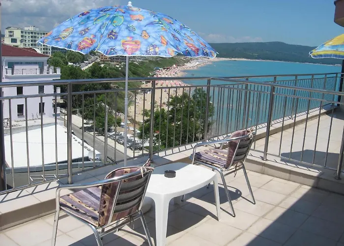 Dobrevi Πανσιόν 4*