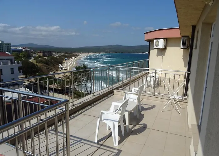 Πανσιόν Dobrevi 4*