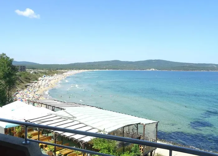 Dobrevi Πανσιόν 4*