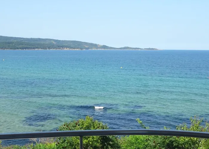 Dobrevi Πανσιόν 4*