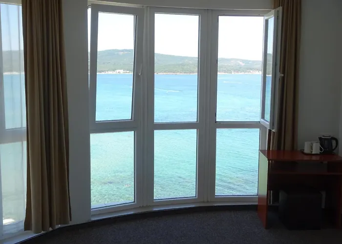 Πανσιόν Dobrevi 4*