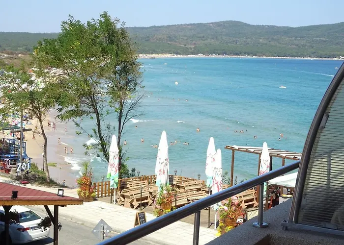 Πανσιόν Dobrevi