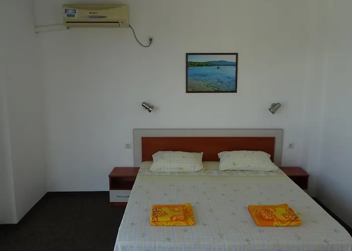 Πανσιόν Dobrevi